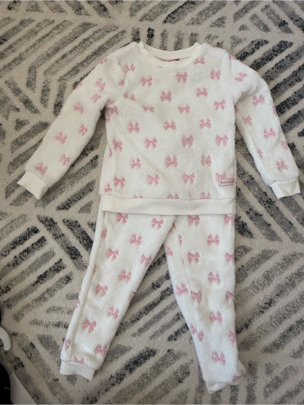 Juicy Couture White Plush Set with Pink Bow Print